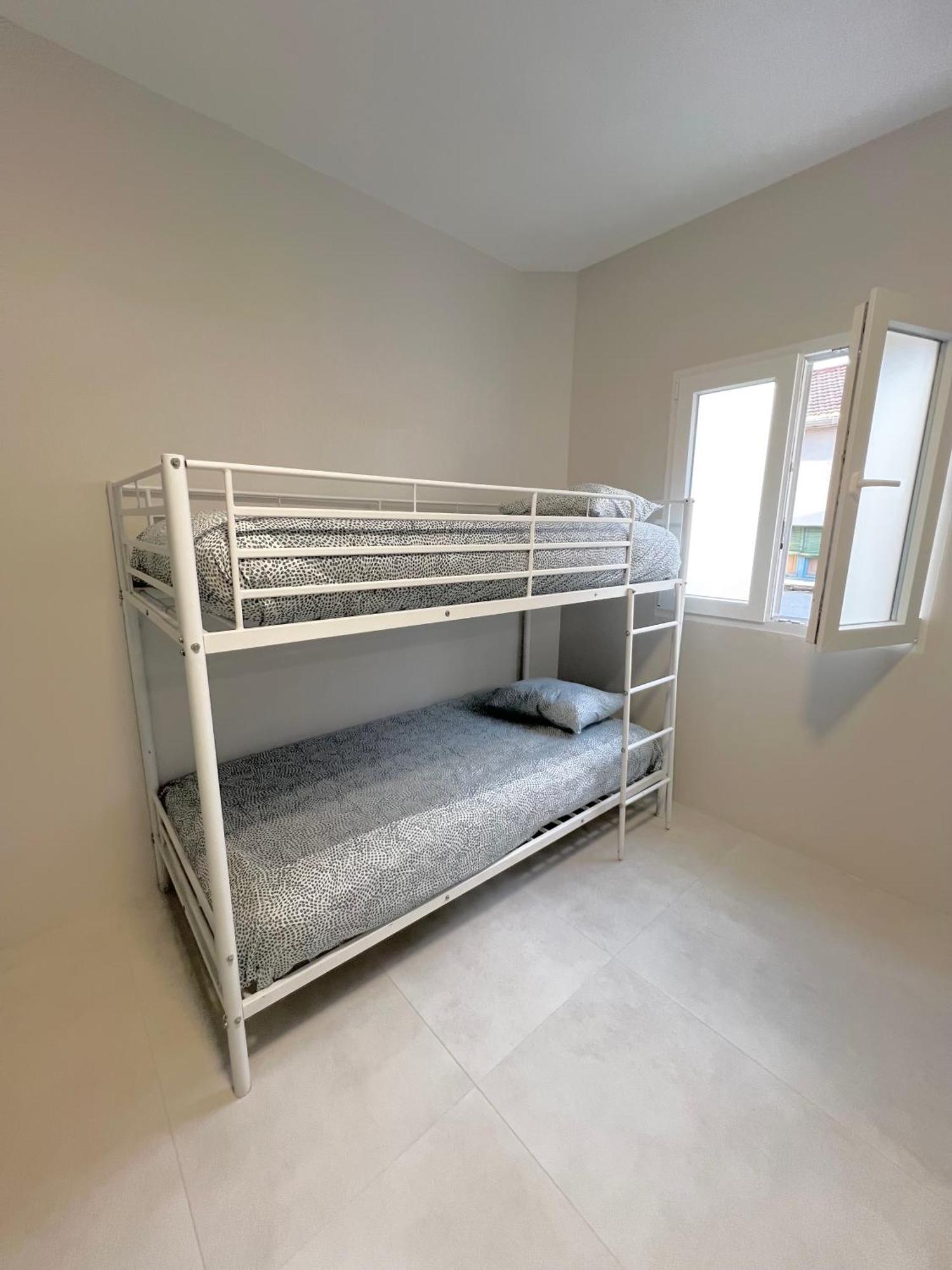 Hostel Oasis Madrid Kültér fotó