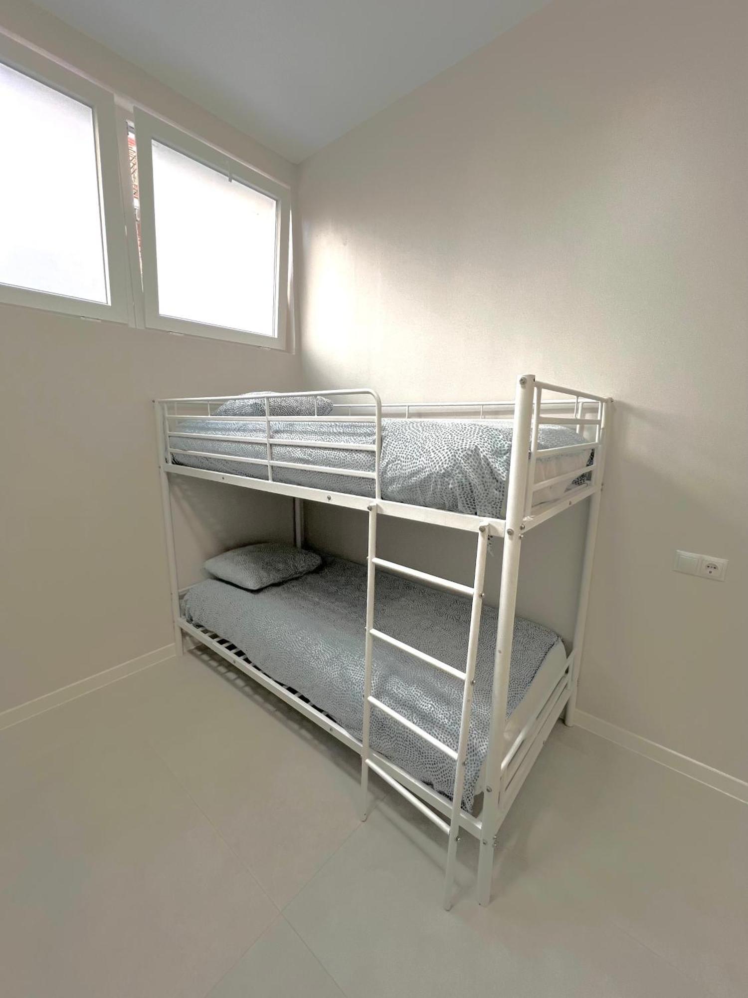 Hostel Oasis Madrid Kültér fotó