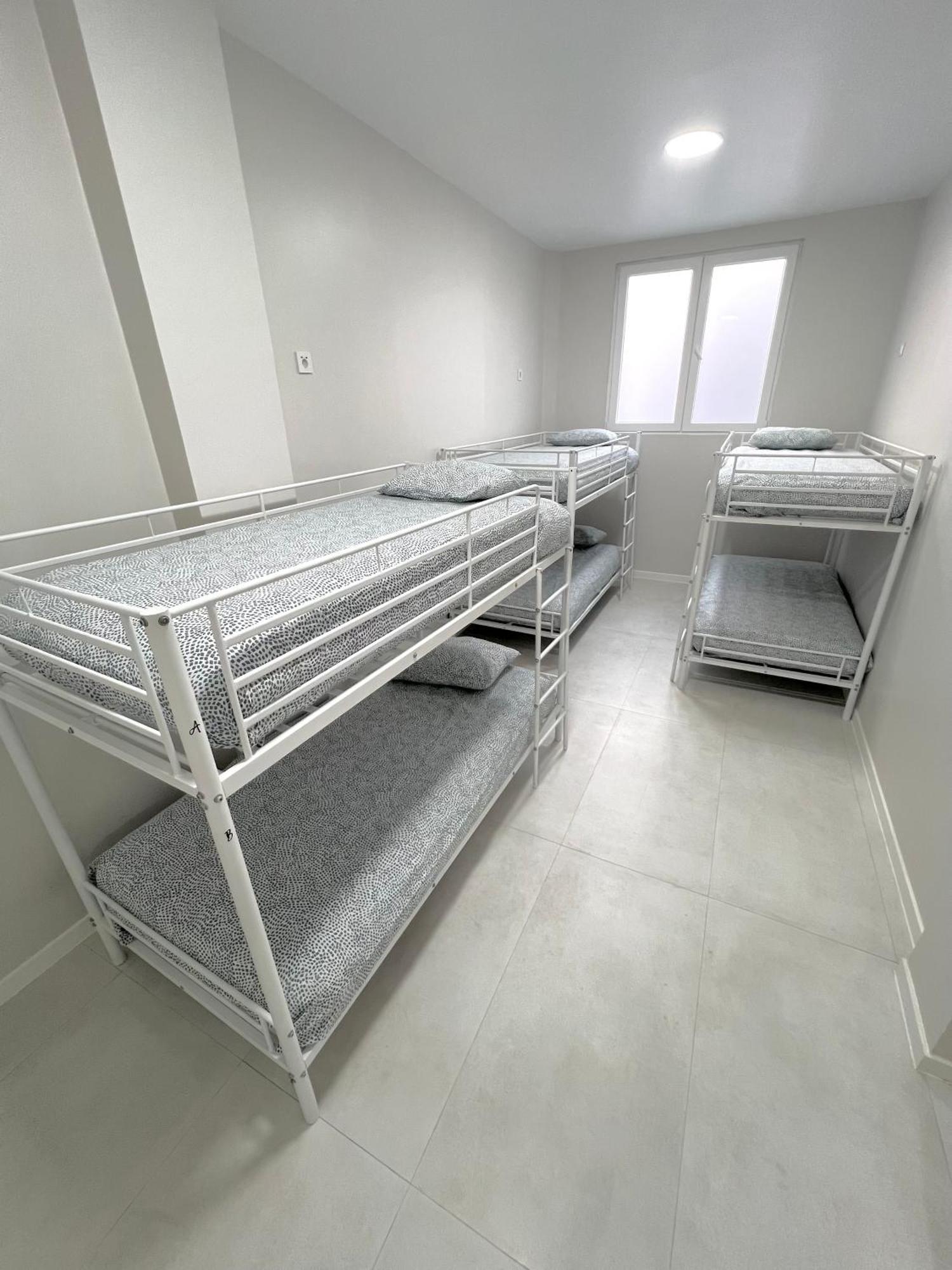 Hostel Oasis Madrid Kültér fotó
