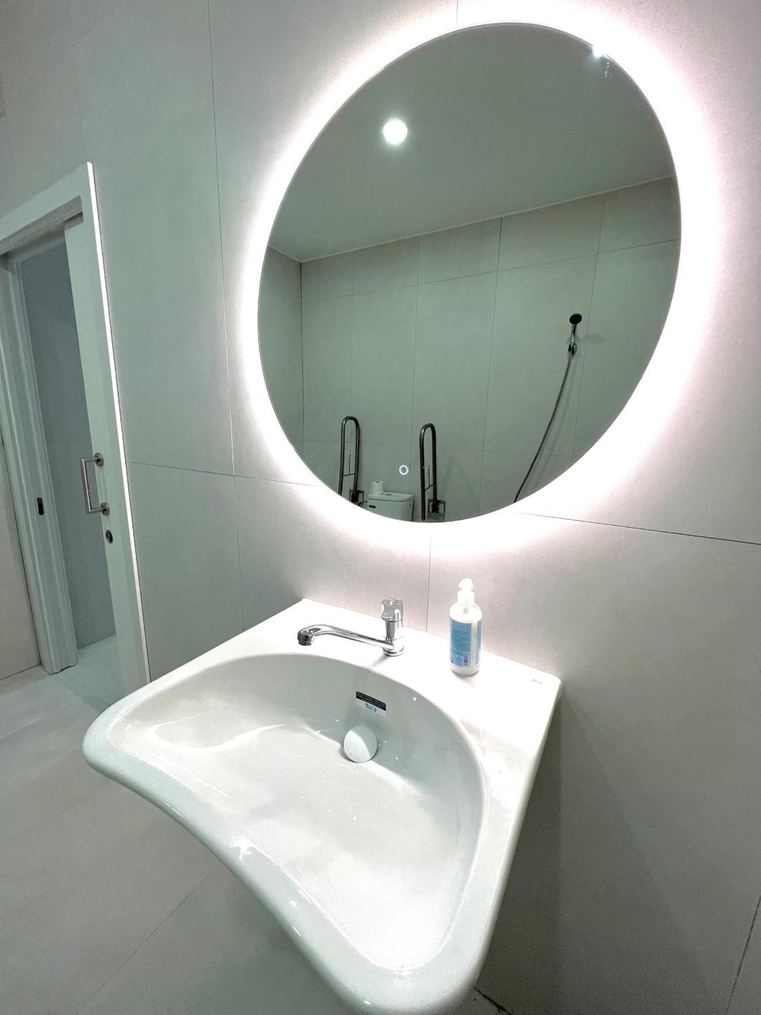 Hostel Oasis Madrid Kültér fotó