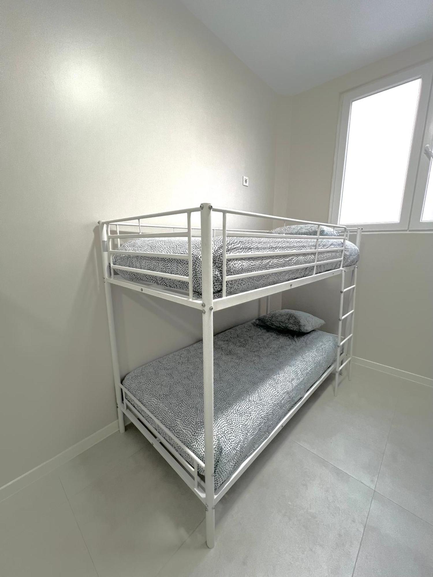 Hostel Oasis Madrid Kültér fotó