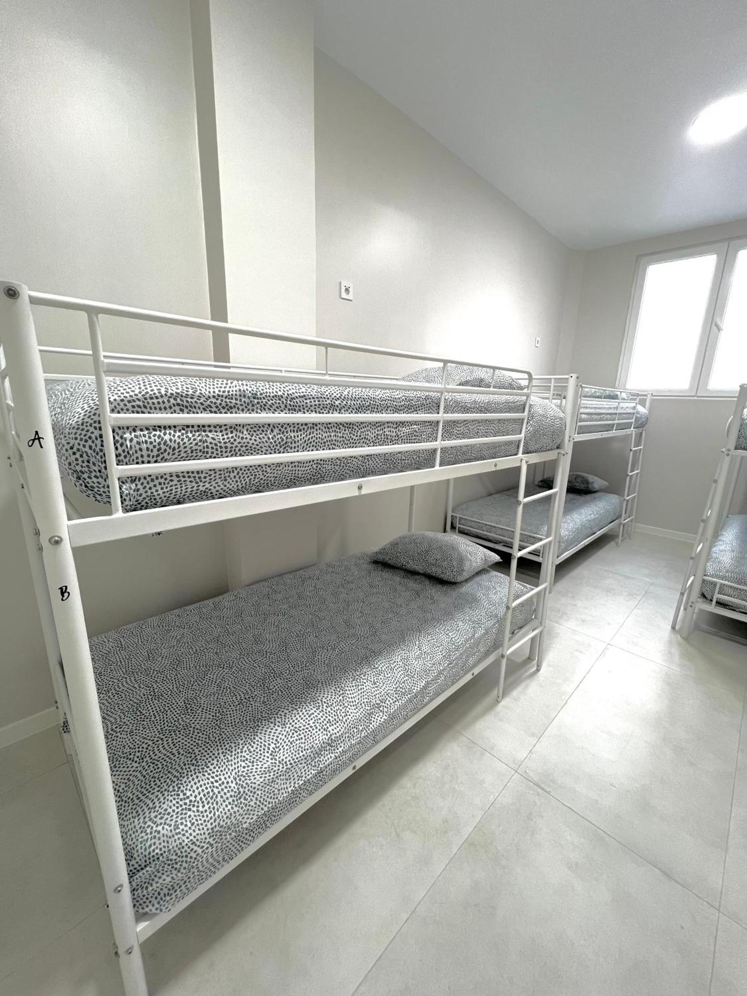 Hostel Oasis Madrid Kültér fotó